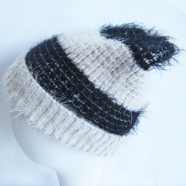 feather yarn hat