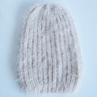 feather yarn hat