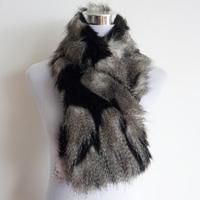 jacquard fake fur scarf
