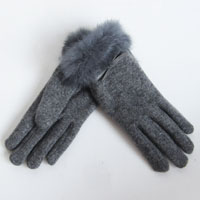 wool glove with rabbit fur cuff