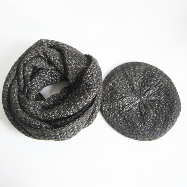 air yarn snood and beret set