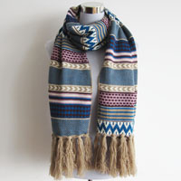 jacquard scarf with fringe