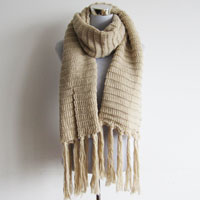 chunky acrylic scarf