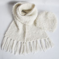 feather yarns scarf and hat set