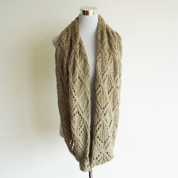 snood with sequines yarn