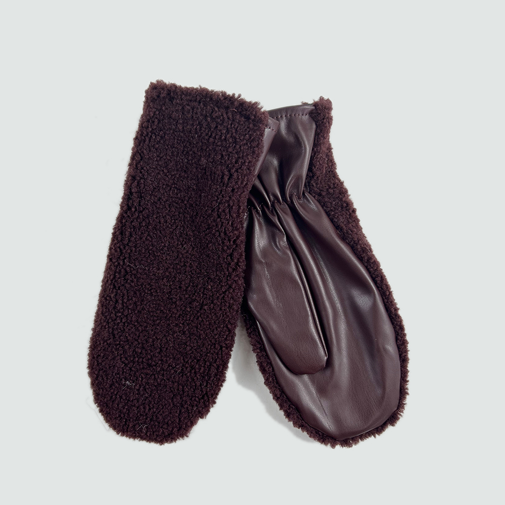 fake fur mitten/gloves