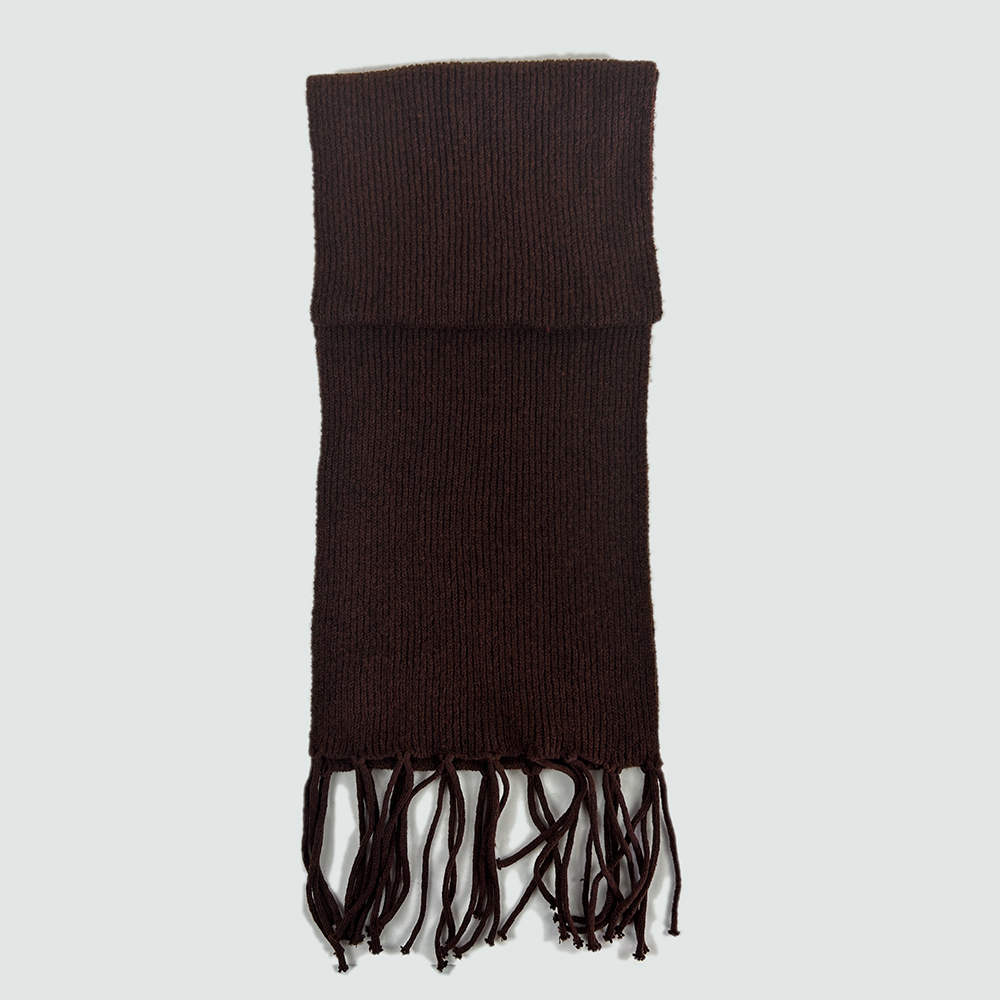 knitted scarf with fringe