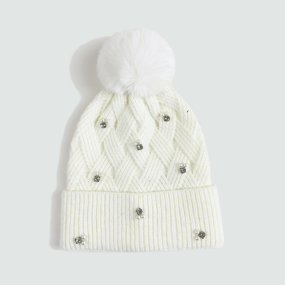 cable beanie with pompom